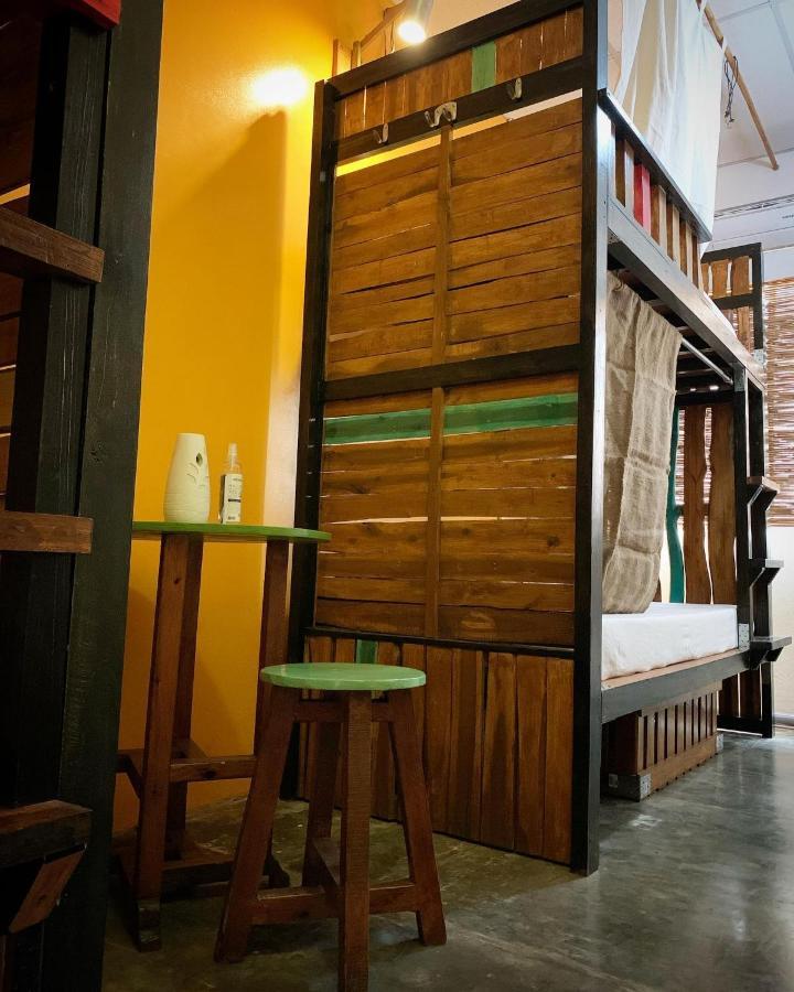 Moon Fools Hostel Панглао Экстерьер фото