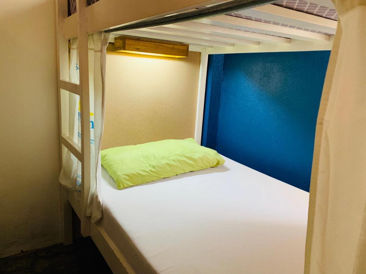 Moon Fools Hostel Панглао Экстерьер фото