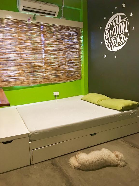 Moon Fools Hostel Панглао Экстерьер фото