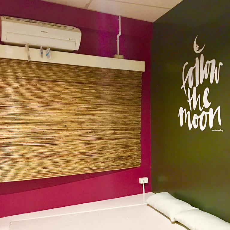 Moon Fools Hostel Панглао Экстерьер фото