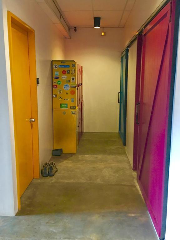 Moon Fools Hostel Панглао Экстерьер фото