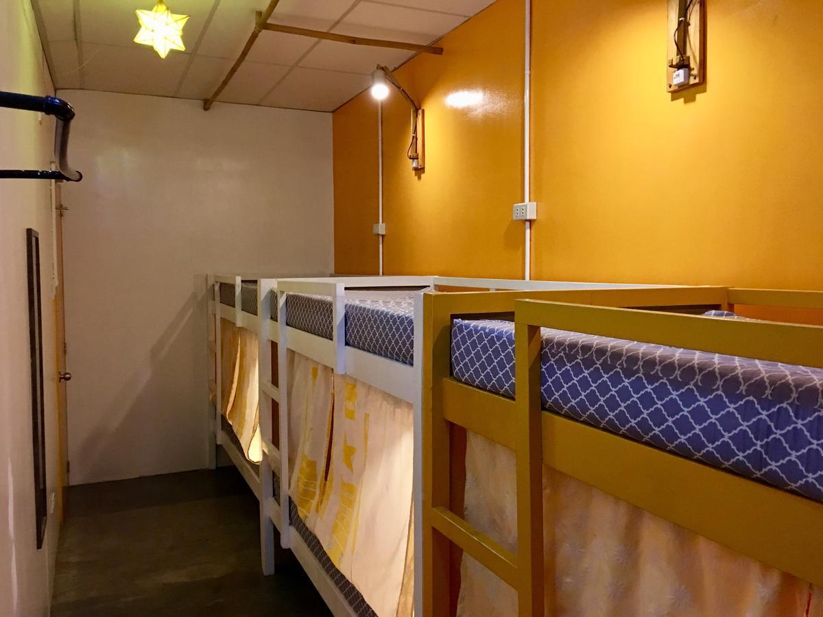 Moon Fools Hostel Панглао Экстерьер фото